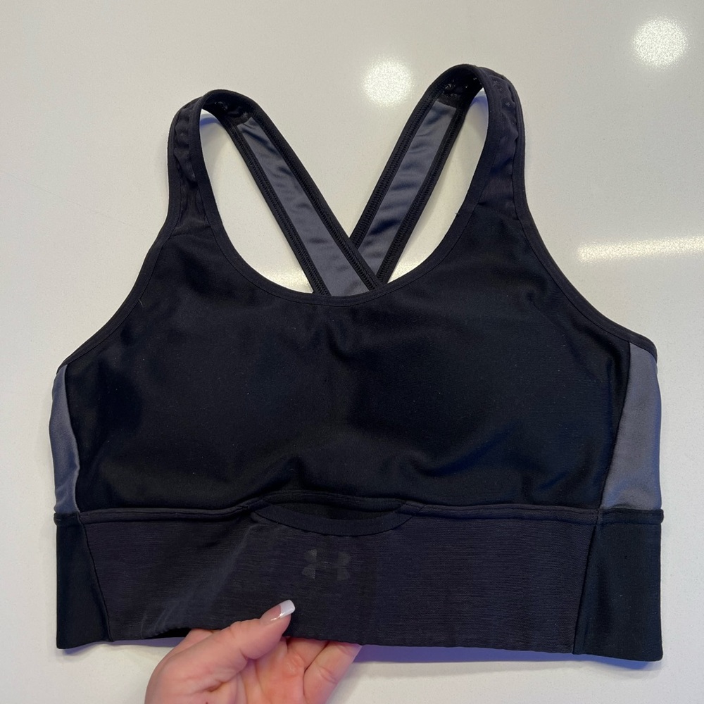 Medium Black UnderArmour Sports Bra